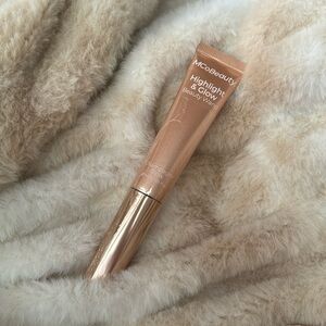 New MCoBeauty Highlight and glow beauty wand Champaign glow